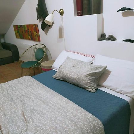카펠라데스 Una Parada A L'Anoia En Apartamento Compartido 아파트 외부 사진